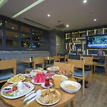 فندق Aston Taksim