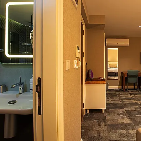 Hotel Aston Taksim 4*