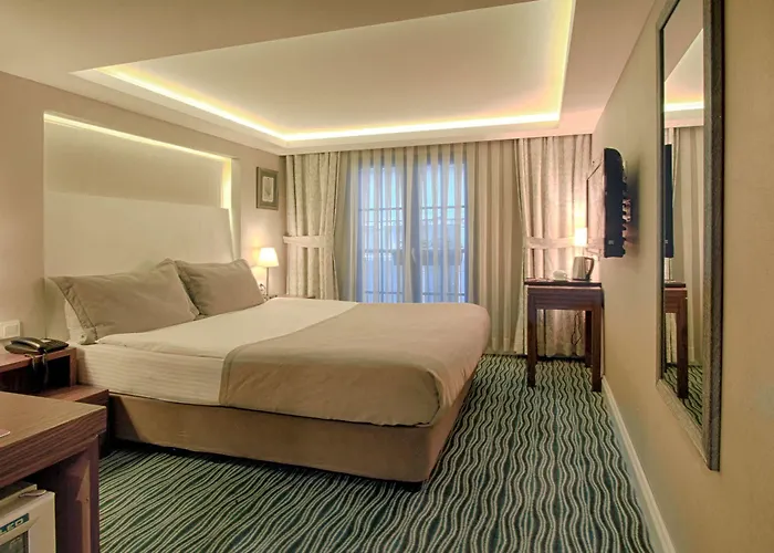 Hotel Aston Taksim 4*